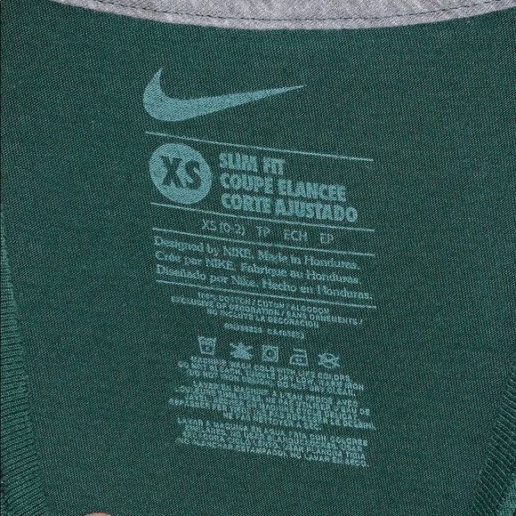 tank top - Picture 2 of 4